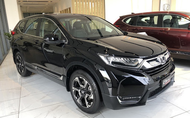 Honda CR-V tiếp tục giảm giá hơn 100 triệu đồng, cạnh tranh Mazda CX-5