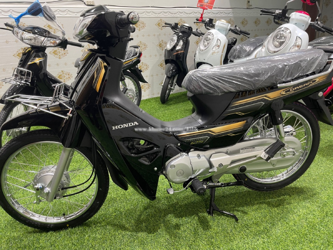 Cận cảnh Honda Dream 125 vừa ra mắt, giá 62,5 triệu đồng