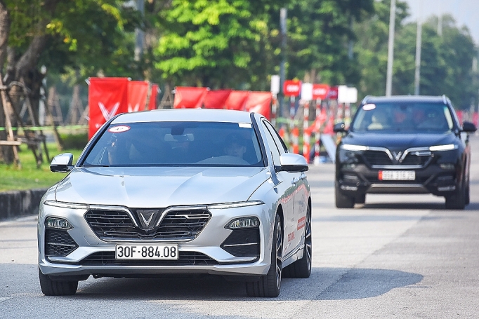 VinFast dừng sản xuất xe xăng: khách hàng gặp khó về sửa chữa, phụ tùng?
