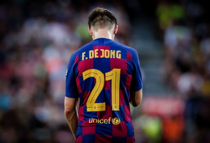 Mặc kệ sự đời, MU đã quá 'say mê' với De Jong rồi!