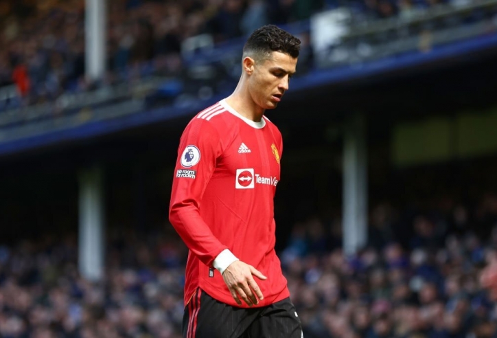 Lạ đời! Ronaldo quá vĩ đại nên anh mới bị cả châu Âu từ chối