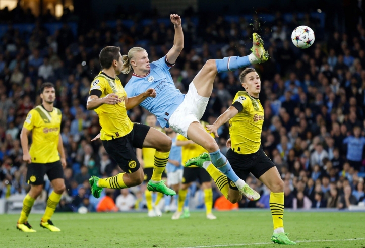 Bùng nổ bóng đá tấn công, 2 siêu phẩm giúp Man City định đoạt trận đấu