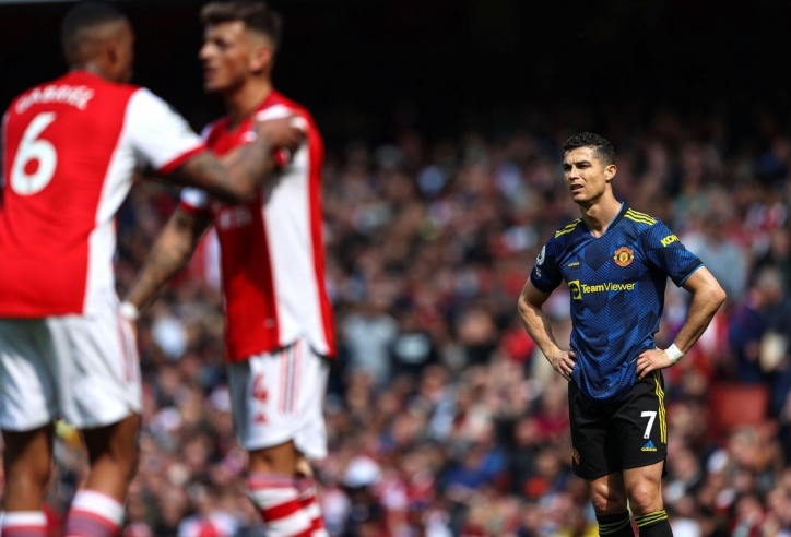 Không đợi Chelsea, Ronaldo nên cân nhắc gia nhập CLB đứng đầu nước Anh