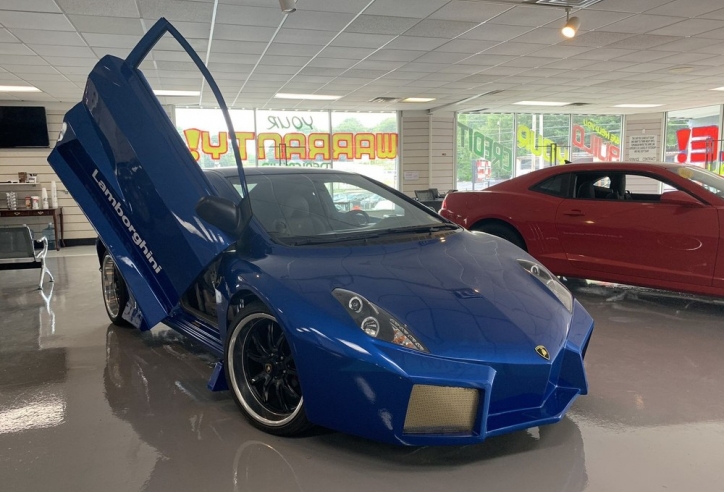 Honda Civic độ Lamborghini Aventador được rao bán với giá chỉ 571 triệu đồng