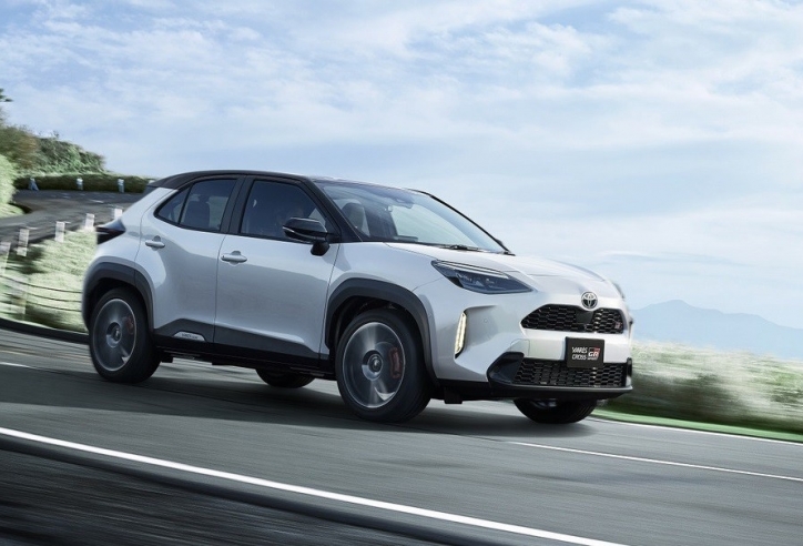 SUV cỡ nhỏ của Toyota có thêm phiên bản GR Sport cực chất, giá siêu rẻ