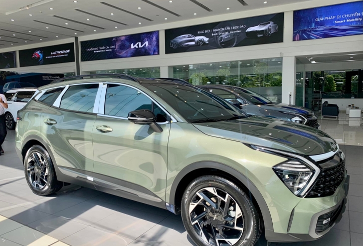 Kia Sportage bán chạy nhất phân khúc, “vượt mặt” Honda CR-V, Mazda CX-5