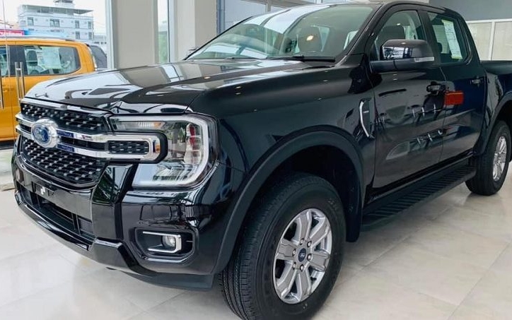 Giá lăn bánh Ford Ranger 2022 tại Việt Nam: cao nhất hơn 1 tỷ đồng