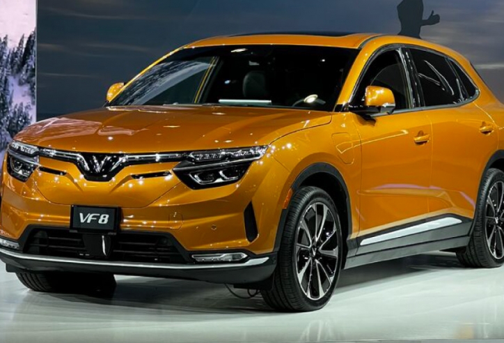 Chính sách bán xe VinFast VF 8 và VF 9 từ 01/09/2022: khách có thể mua đứt pin