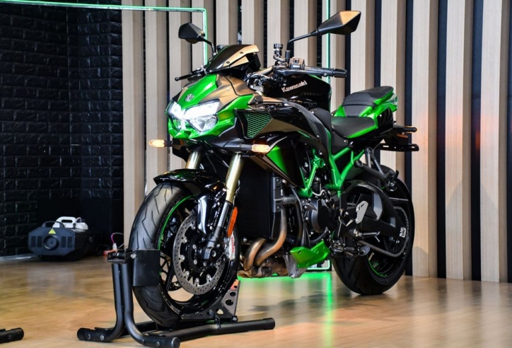Siêu mô tô 'quái thú' của Kawasaki ra mắt tại Việt Nam, giá 770 triệu đồng