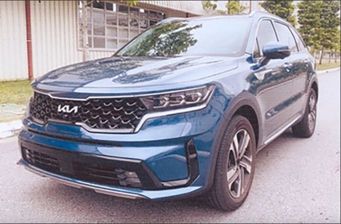 Kia Sorento HEV 2022 bất ngờ lộ diện tại Việt Nam, nhiều chi tiết đáng chú ý