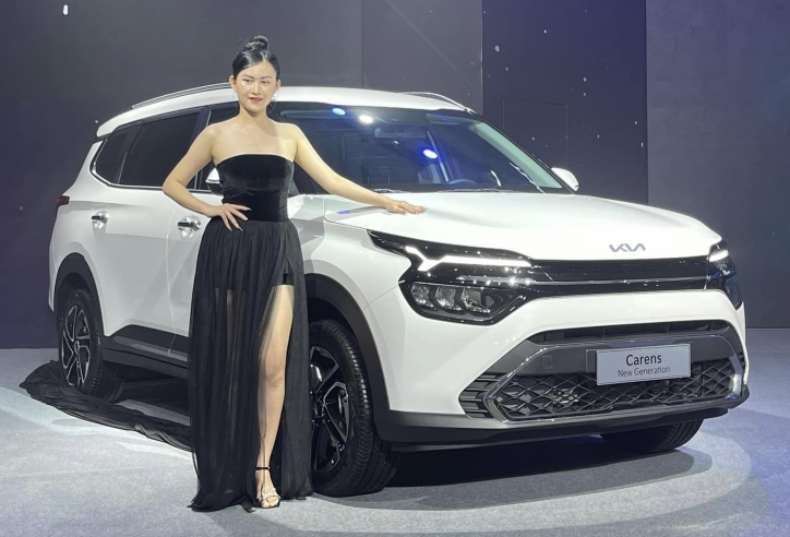 Kia Carens 2023 chính thức ra mắt tại Việt Nam, giá từ 619 triệu đồng