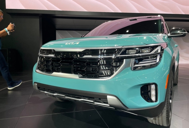 Cận cảnh Kia Seltos 2023 vừa ra mắt, nâng cấp cả về thiết kế và trang bị