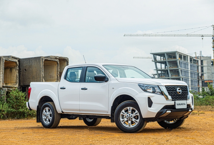 Nissan Navara ra mắt phiên bản giá rẻ, cạnh tranh Ford Ranger
