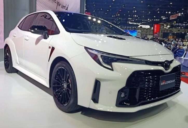 Hatchback hạng C hiệu suất cao của Toyota ra mắt, đe nẹt Honda Civic Type R