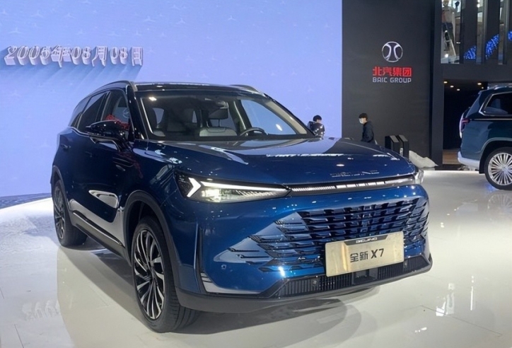 Ảnh thực tế Beijing X7 2023 trong thiết kế mới, sắp về Việt Nam đấu CX-5, CR-V
