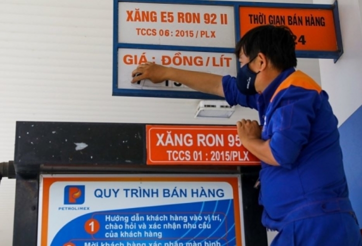 Giá xăng tăng 2 lần liên tiếp trong 3 ngày đầu năm 2023