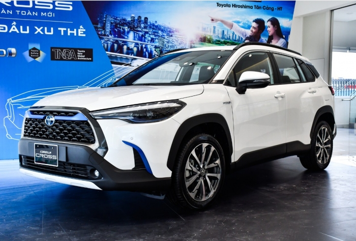 Toyota Corolla Cross 2023 ra mắt tại Việt Nam: thêm trang bị, tăng giá bán
