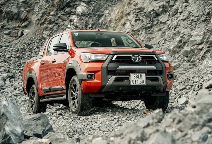 Phiên bản Toyota Hilux 2023 sắp được bán tại Việt Nam, giá tăng mạnh so với bản cũ?