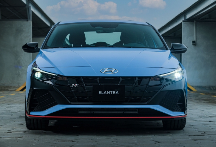 Hyundai Elantra N ra mắt tại Việt Nam – “xe đua đường phố” đấu Civic Type R