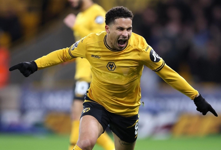 Khát khao Champions League dẫn lối MU đến 'viên ngọc' nơi trung tuyến