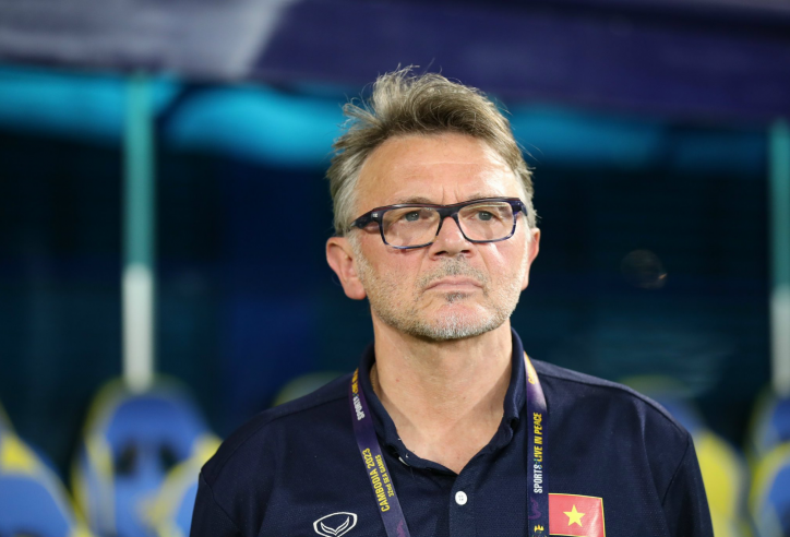 HLV Troussier tạo ra bất ngờ và thử nghiệm lớn ở ĐT Việt Nam