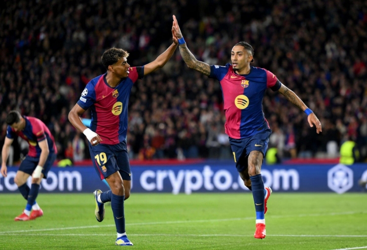 Ngược dòng điên rồ, Barca chạm một tay vào chức vô địch La Liga