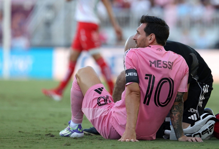 Messi dính chấn thương, lập tức rời sân sau 10 phút