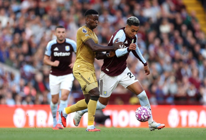 Aston Villa thất bại thảm hại trước Crystal Palace ngay trên sân nhà