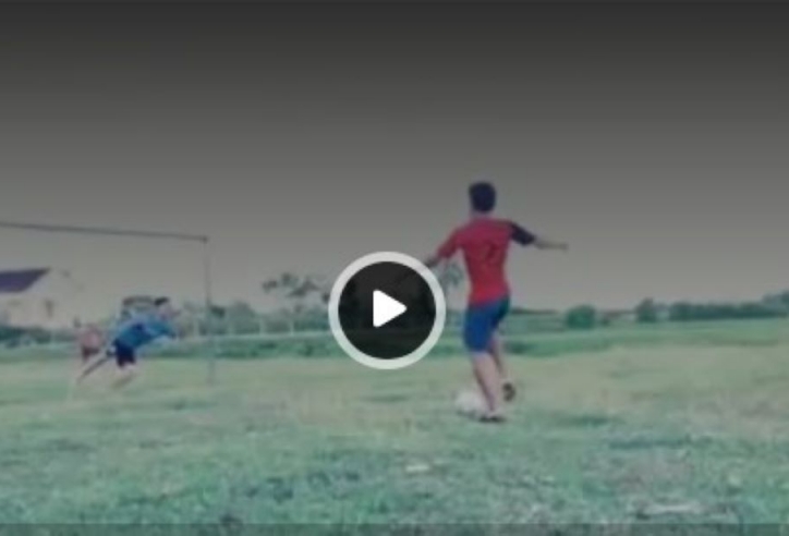 VIDEO: Cười 'bể bụng' với pha sút pen khó nhất lịch sử, thủ môn nào cũng bó tay
