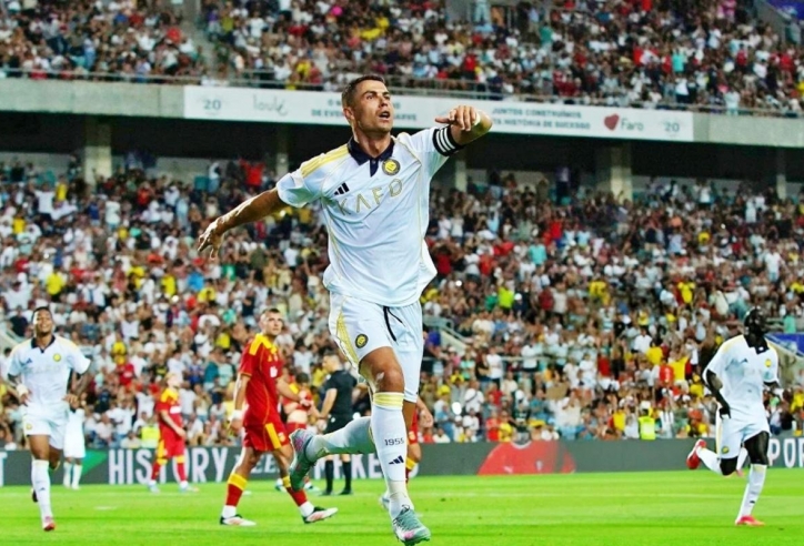 Ronaldo lập hat-trick, Al Nassr thắng dễ đội bóng Bồ Đào Nha
