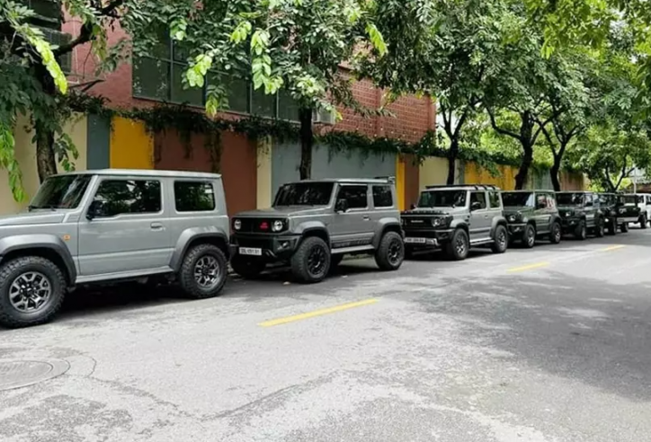 Cận cảnh dàn Suzuki Jimny hội tụ tại Hà Nội, 'dễ' trở thành trào lưu chơi xe mới