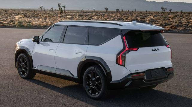 Kia EV9 tung phiên bản Nightfall tại Mỹ: Ngoại hình ‘ngầu’ hơn, hiệu suất cải thiện – thách thức VinFast VF 9