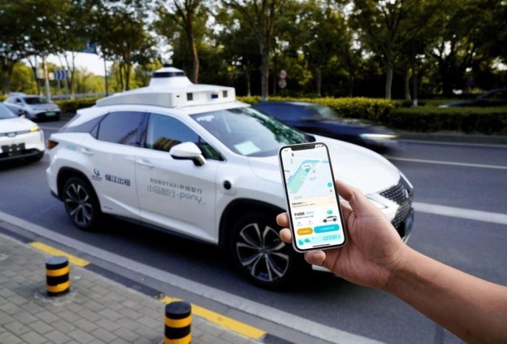 Robotaxi của Pony.ai bốc cháy khi thử nghiệm tại Bắc Kinh