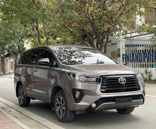 Innova rời danh mục sản phẩm, Toyota đặt cược vào Innova Cross hiện đại