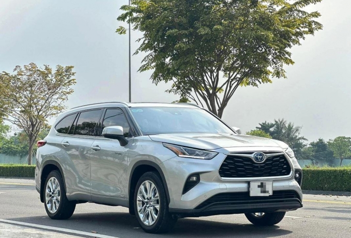 Toyota Highlander nhập Mỹ: Xe cũ đời 2021 vẫn đắt hơn SUV hạng sang Đức
