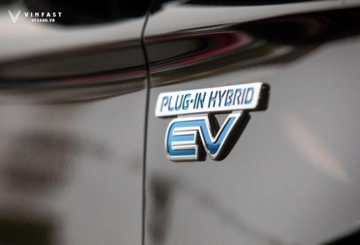 VinFast ra mắt xe hybrid: Hybrid cắm sạc, vậy động cơ xăng loại nào?