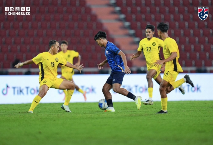 CĐV Malaysia đồng loạt phản ứng khi lỡ hẹn U22 Việt Nam ở chung kết