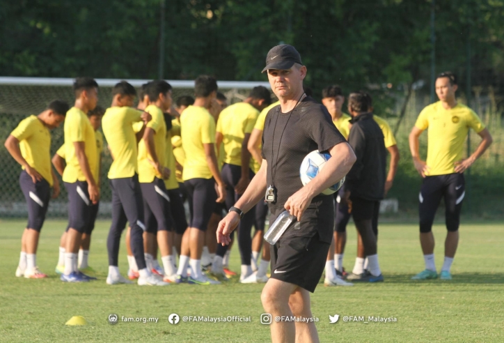 Sắp có HLV đầu tiên mất việc sau U23 châu Á, là bại tướng của U23 Việt Nam