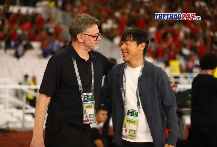 HLV Shin Tae-yong cười nhẹ khi biết Indonesia cùng bảng Việt Nam