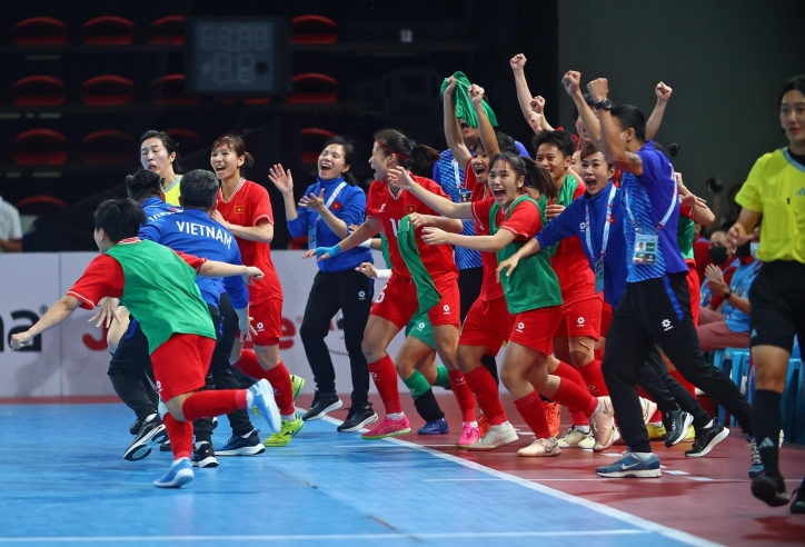 Bóng đá Việt Nam sáng cửa dự World Cup trong lần đầu được tổ chức