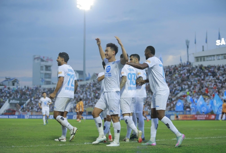 AFC thốt lên 1 điều về khi Nam Định tiến sát chức vô địch