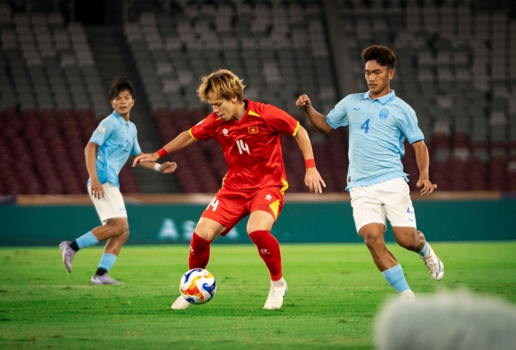 U23 Việt Nam thắng chật vật U23 Campuchia