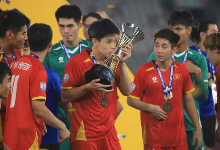 Đình Bắc nhận vinh dự mới sau chức vô địch Đông Nam Á