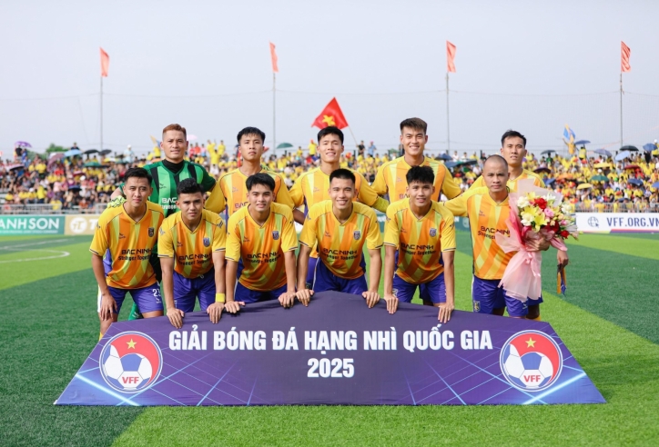 Vừa lên hạng, 1 CLB Việt Nam lập tức đổi sân nhà