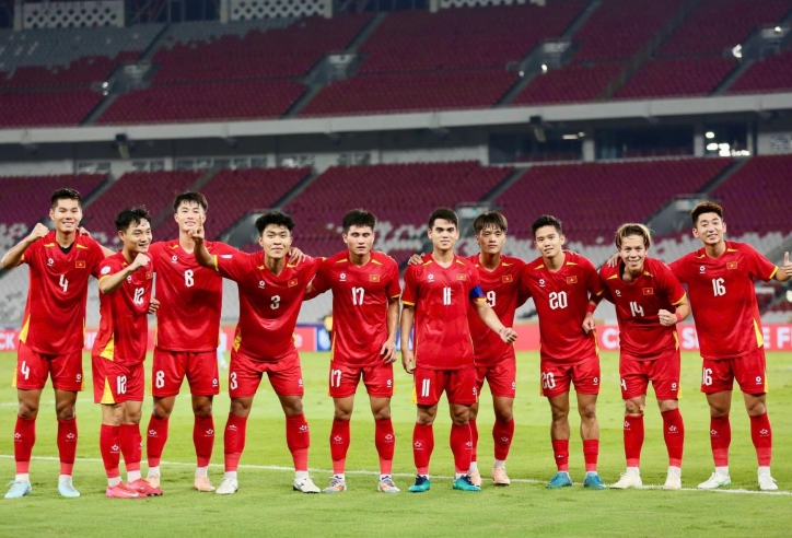HLV Kim Sang Sik loại cầu thủ vừa vô địch U23 Đông Nam Á