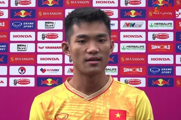 HLV Kim Sang Sik bổ sung gấp 1 cầu thủ lên ĐT Việt Nam