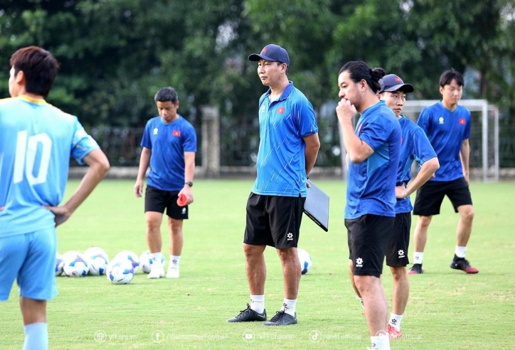 HLV Kim Sang Sik bất ngờ thay đổi nhân sự của U23 Việt Nam