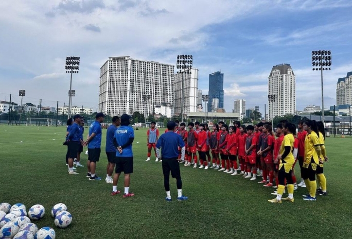 Tuyển Việt Nam sang Đức thi đấu với Dortmund