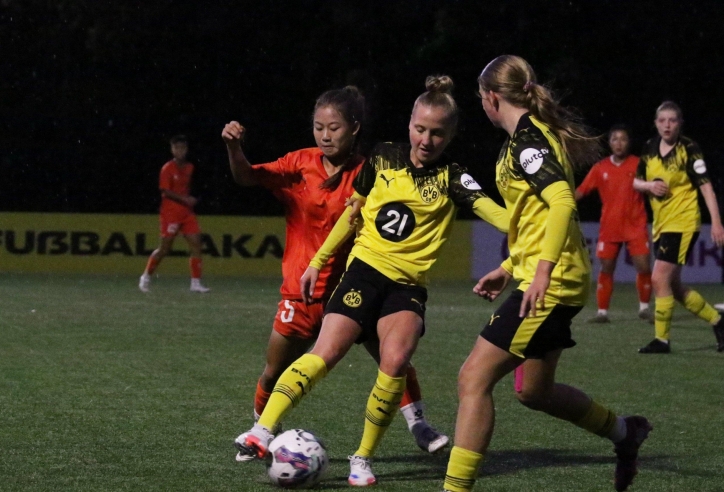Đội Việt Nam bất ngờ thắng đậm Dortmund 6-2