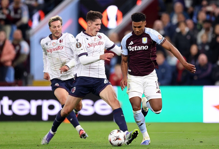Aston Villa thắng chật vật Bologna ở Europa League
